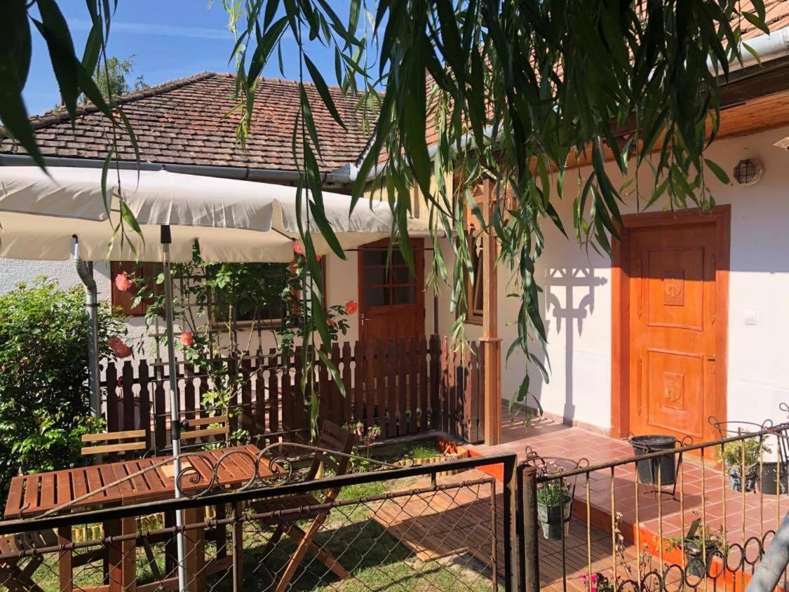 Tepke Guesthouse Garáb מראה חיצוני תמונה